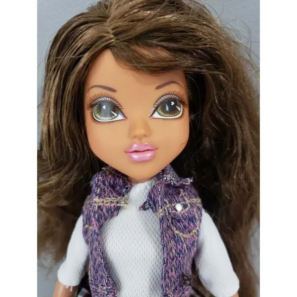 RARE Moxie Girlz‎ Doll Twin SARAI from twin set brunette plaid skirt y2k